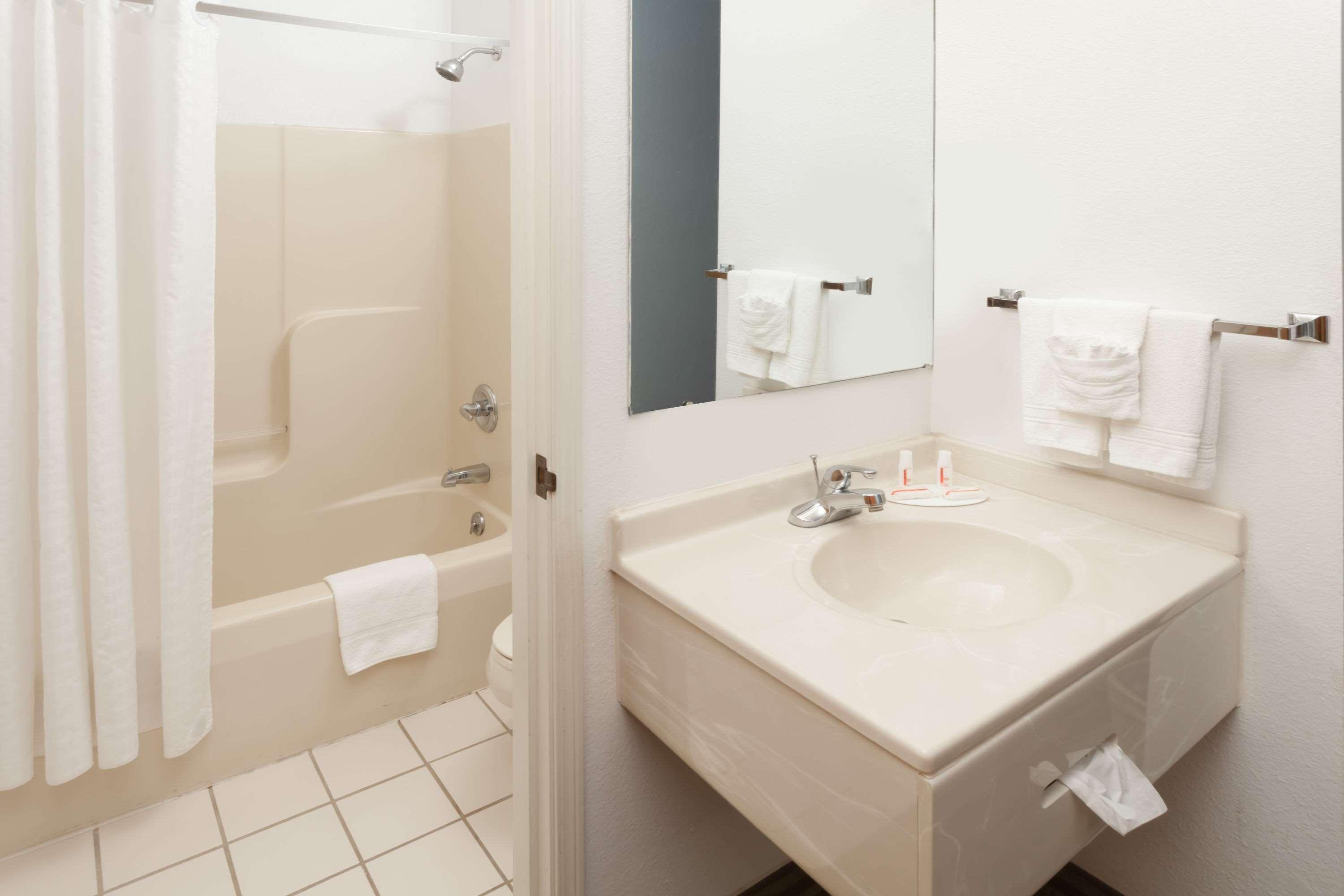 Super 8 By Wyndham 2* Huntington